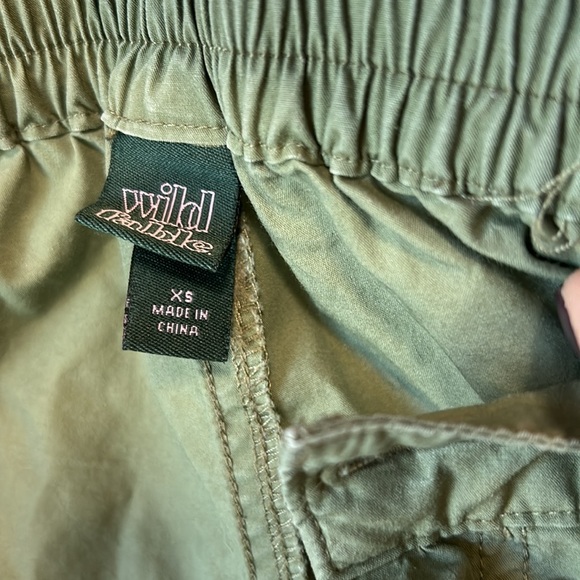 Wild fable 100% cotton xs olive green multiple pocket cargo pants - Picture 2 of 12